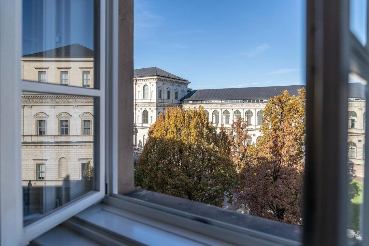 Hotel-Pension Am Siegestor Munich Exterior photo